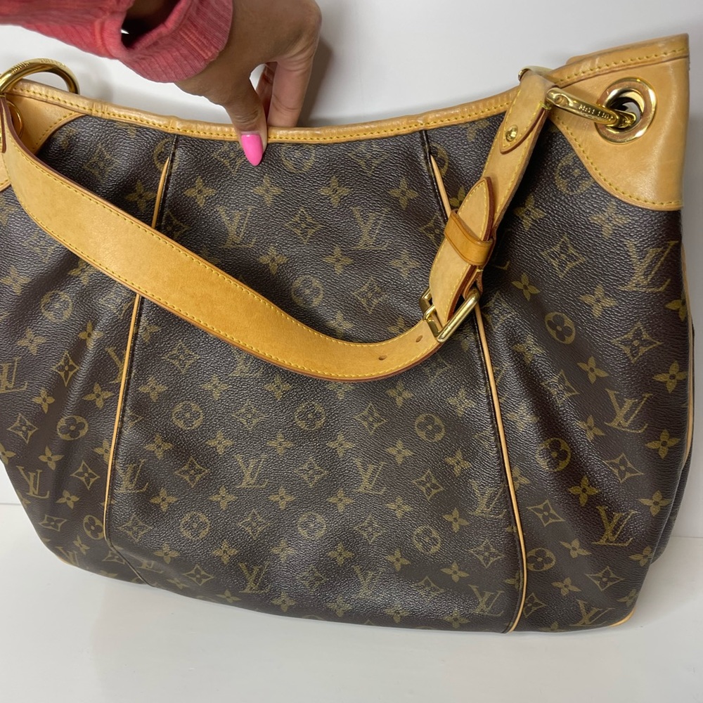 LOUIS VUITTON Galliera GM XLarge - Picture 4 of 16